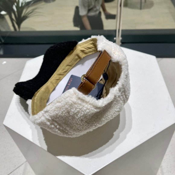 ?✨AUTHENTIC✨?Louis Vuitton hat main image 4